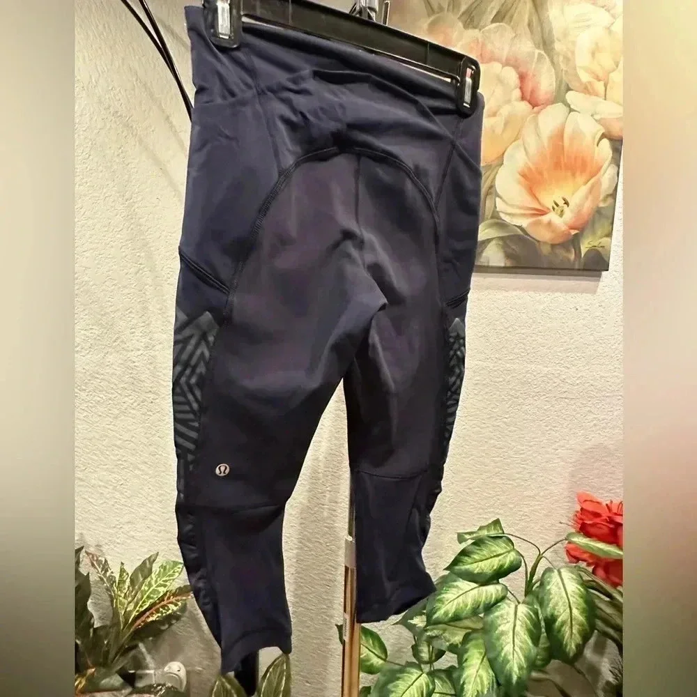Lululemon Athletica cropped leggings size 4